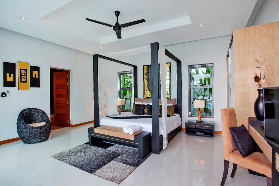 Exclusive 3BR Pool Villa Atoosa near Naiharn Villa in Rawai