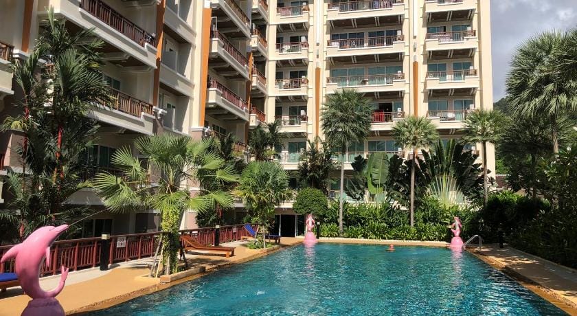 Patong Center: Pool, Gym, Near Bangla Road Apartment in Patong