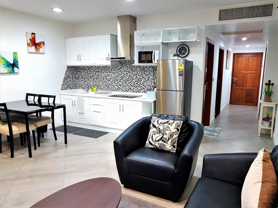 G201 · Cozy flat few steps away from Karon Beach Apartment in Phuket