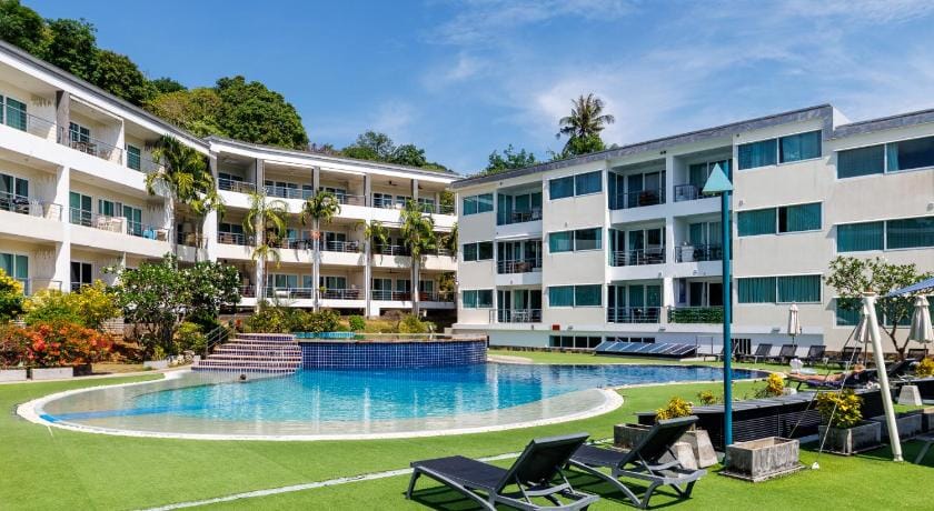 G202 · Spacious 110sqm flat, sea view, great pool Apartment in Phuket