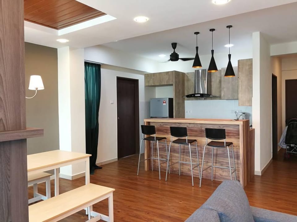 Spacious Condo Free Wifi at Autocity Perai 1-6 pax Apartment in Penang