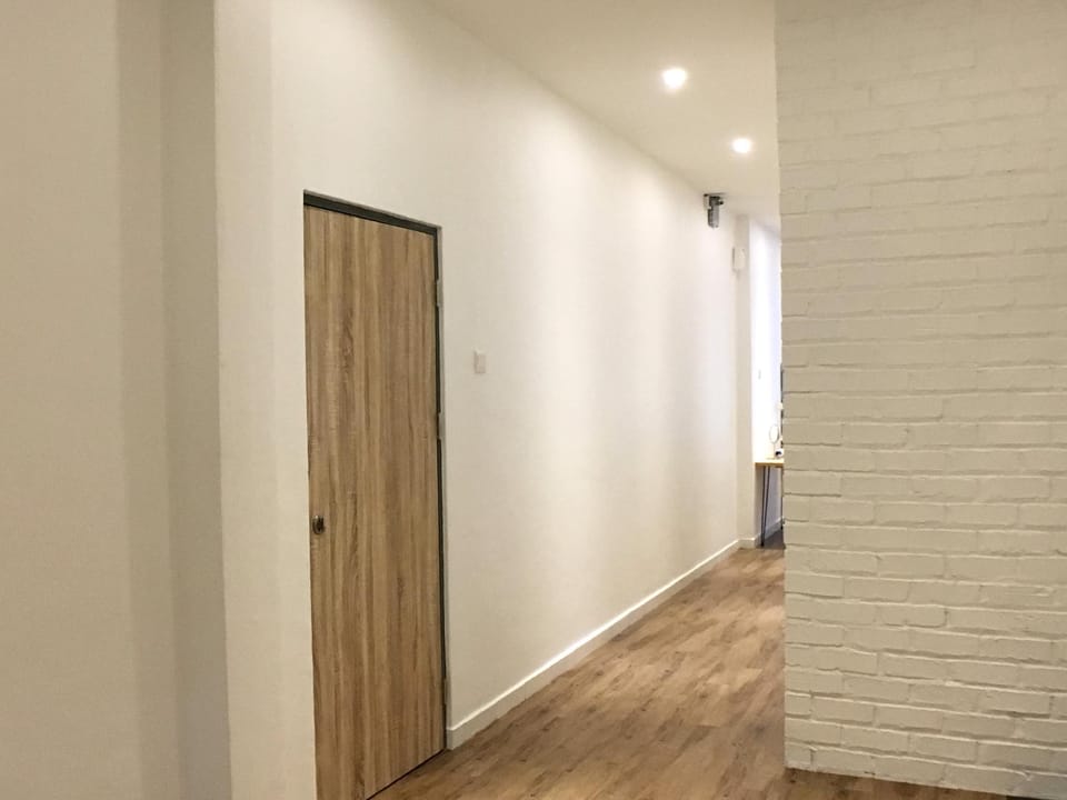 2-Bedroom Gurney Suite (iBook 5) (6-8 pax) Vacation rental in George Town