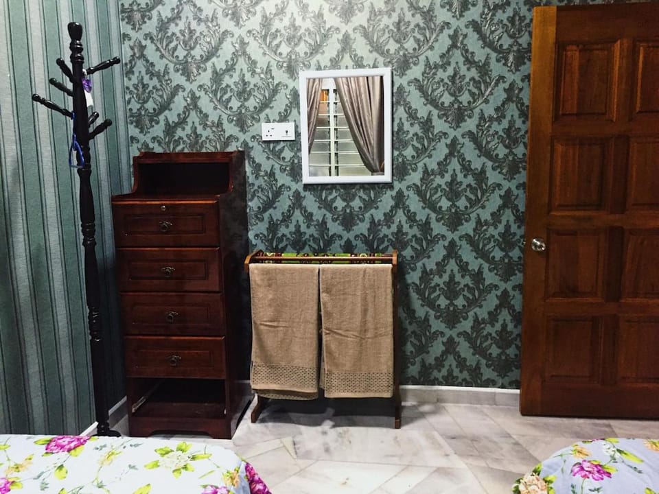 Bayan Baru Homestay @ Taman Sri Nibong Vacation rental in Bayan Lepas