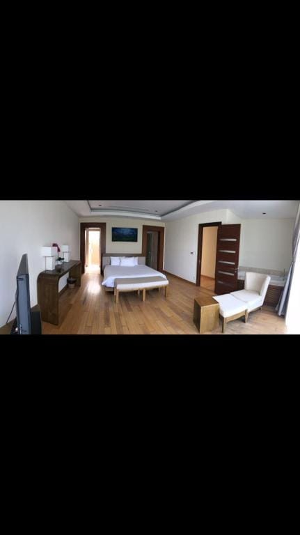 Beauty 3 Bedrooms Villas Private & Public Pool Villa in Hoa Hai