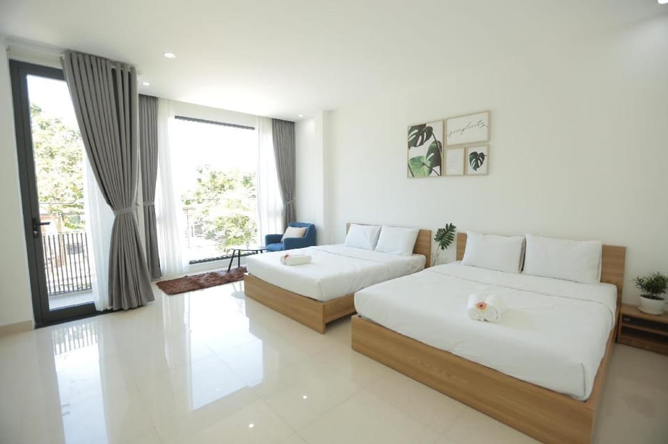 BEN'S HOUSE 3 minutes walk to beach 4 Bedrooms Villa in Da Nang