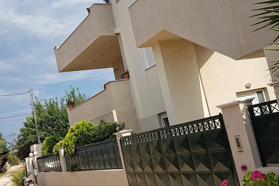 Soulas Place - Close to Athens Airport and Beach Apartment in East Attica Regional Unit, Greece