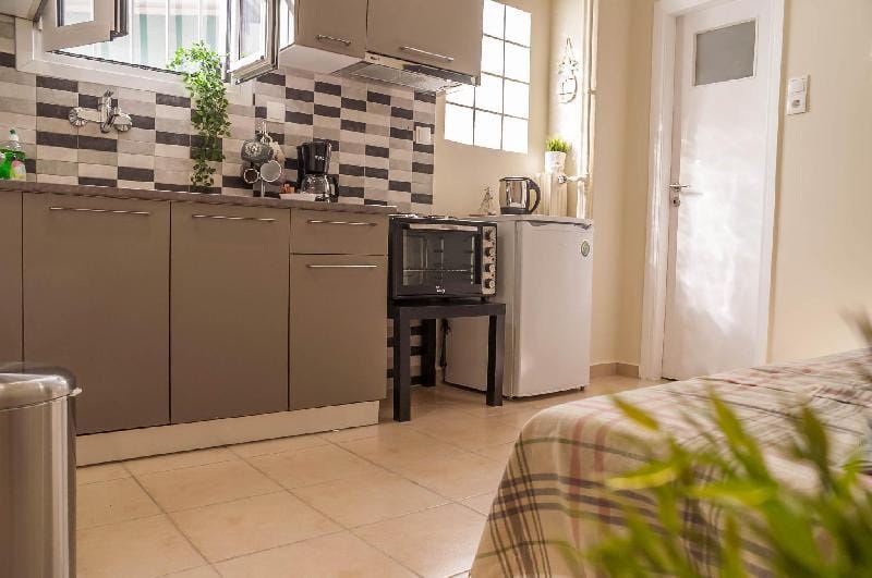 Acropolis 5' Walk Newly Renovated & Quiet Flat Apartment in Athens