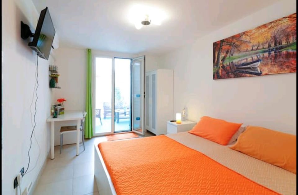 APPARTAMENTO CON TERRAZZA CENTRO STORICO Apartment in Naples