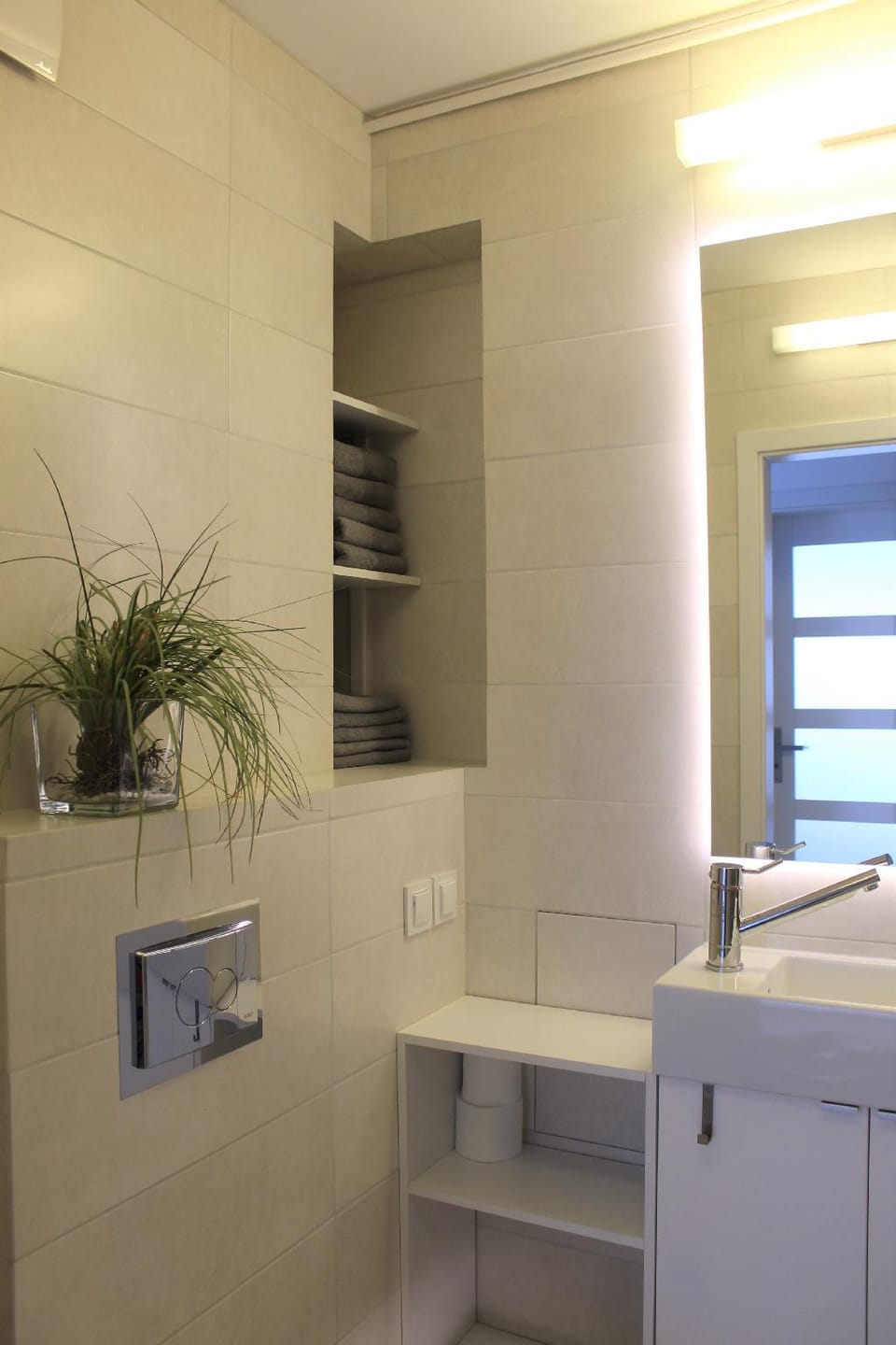 MokotowLux Apartment. Airport and Businescenter Apartment in Warsaw