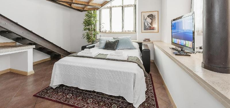 Stylish Loft - Colosseum 4 mins Walk Apartment in Rome