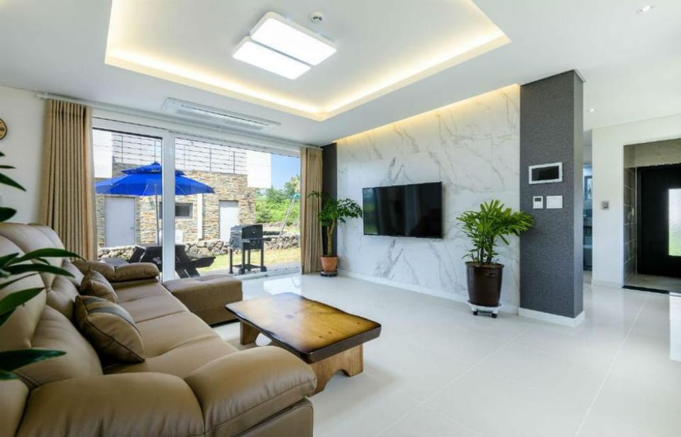 Chandelier pension Vacation rental in South Korea
