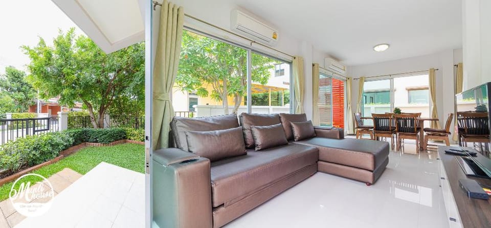 Munlihouse1 Chaam HuaHin by sea with private beach Villa in Thailand