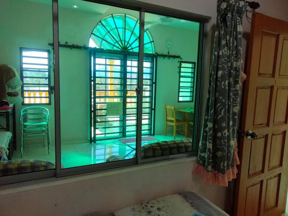 D'Eliza Homestay in Marina Island - Value 4 Money Vacation rental in Perak