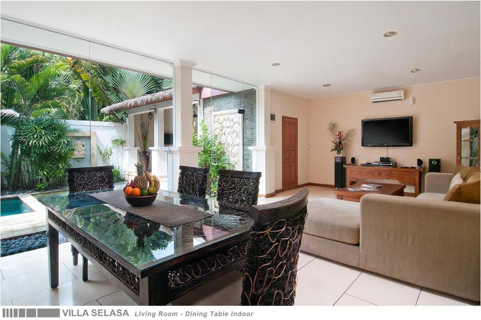 Villa Selasa 4BR - Minggu Villas Seminyak Villa in Kuta
