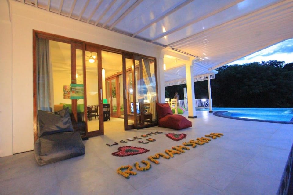 Villa Rumah Senja Temukus Lovina Bali Sunset View Villa in Bali