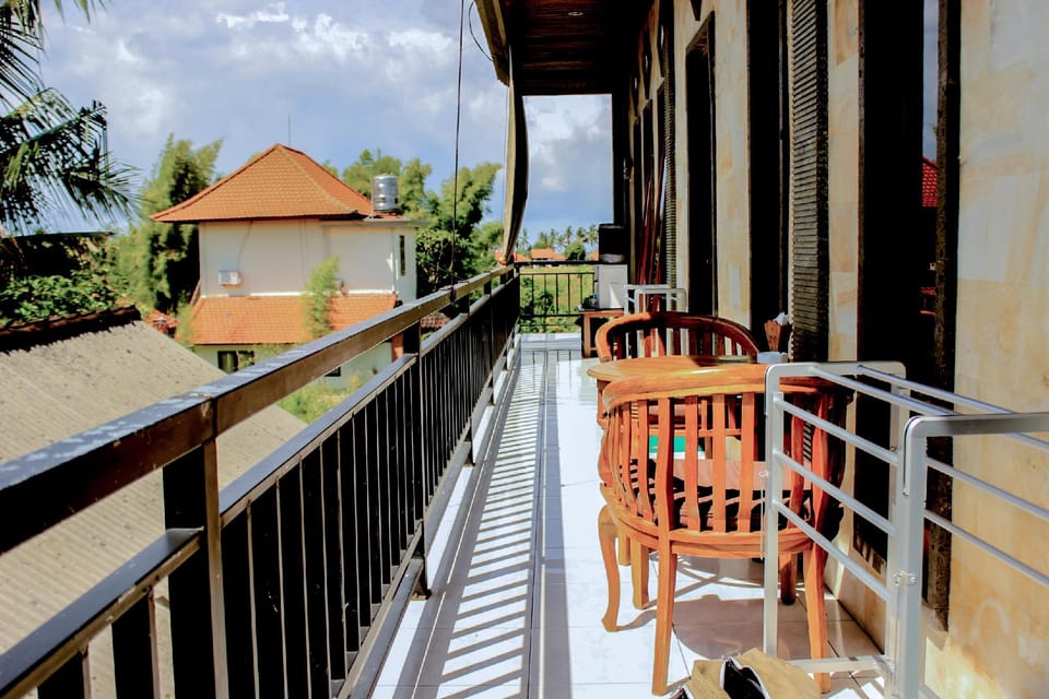 Ancut Sari in the rice fields Room 2 & AC Apartment in Sukawati