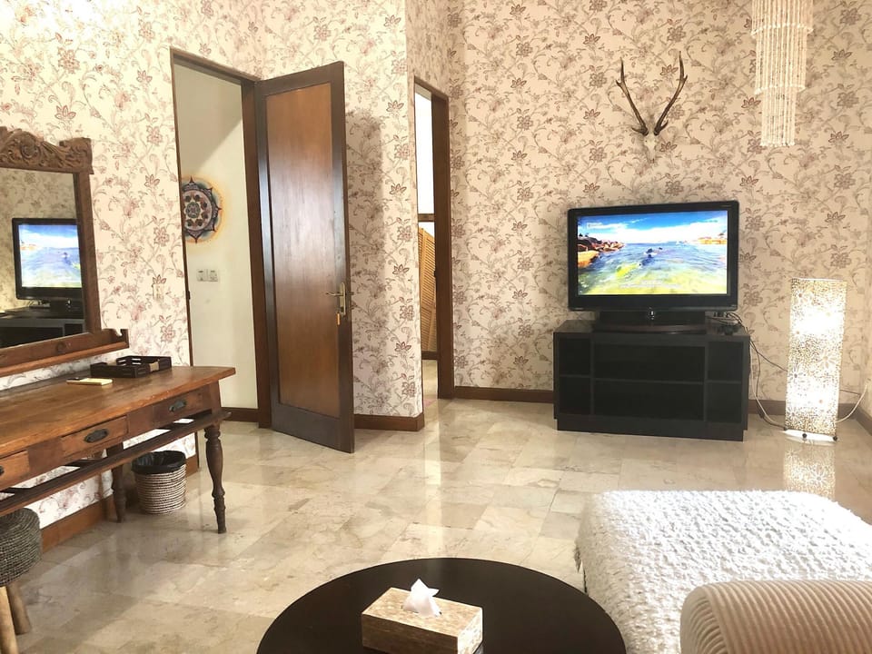 Turtledove Guesthouse 1 Vacation rental in Kuta