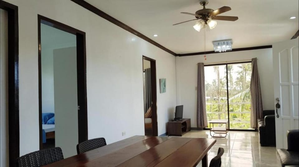 Two Bed room..starlink/kichen, 2min to beach Vacation rental in General Luna