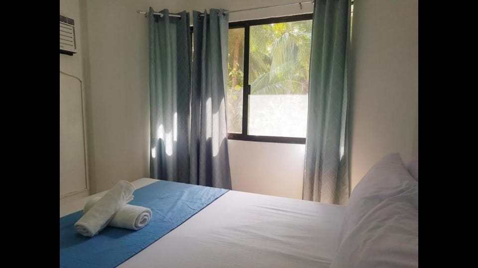 Two Bed room..starlink/kichen, 2min to beach Vacation rental in General Luna