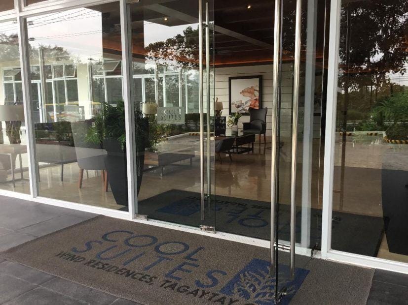 Relaxing Escape in Cool Suites Wind Residences Apartment in Tagaytay