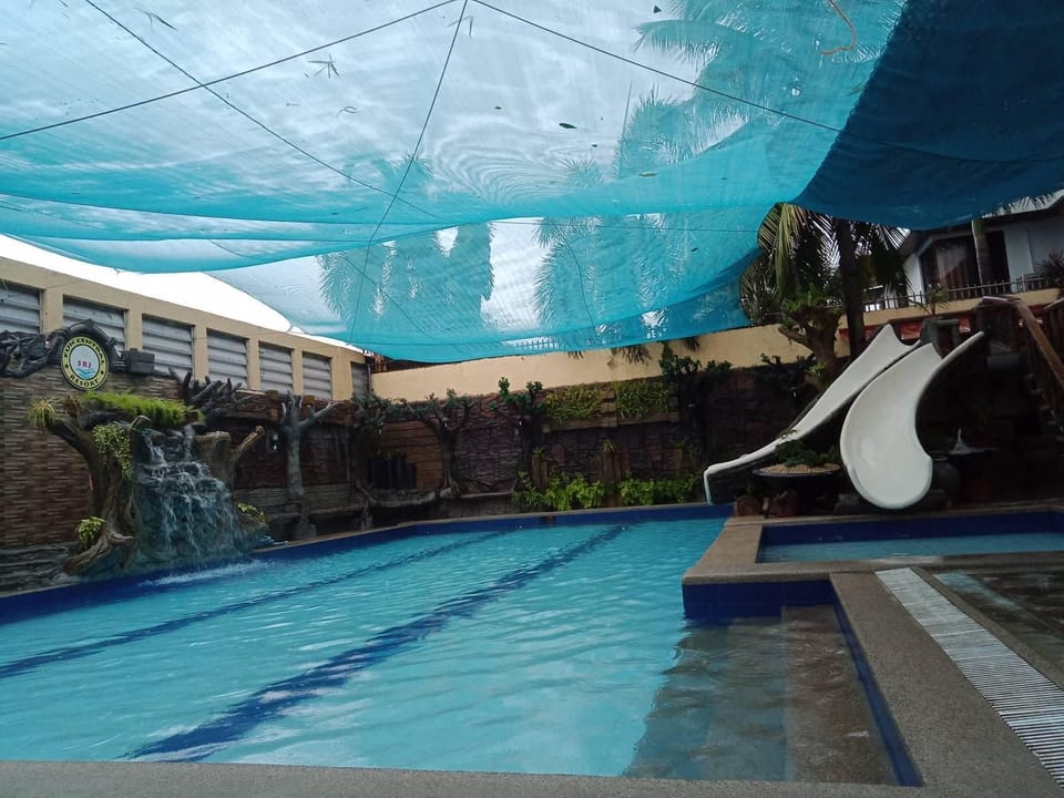 SRJO FUN CENTRAL RESORT Vacation rental in Calamba