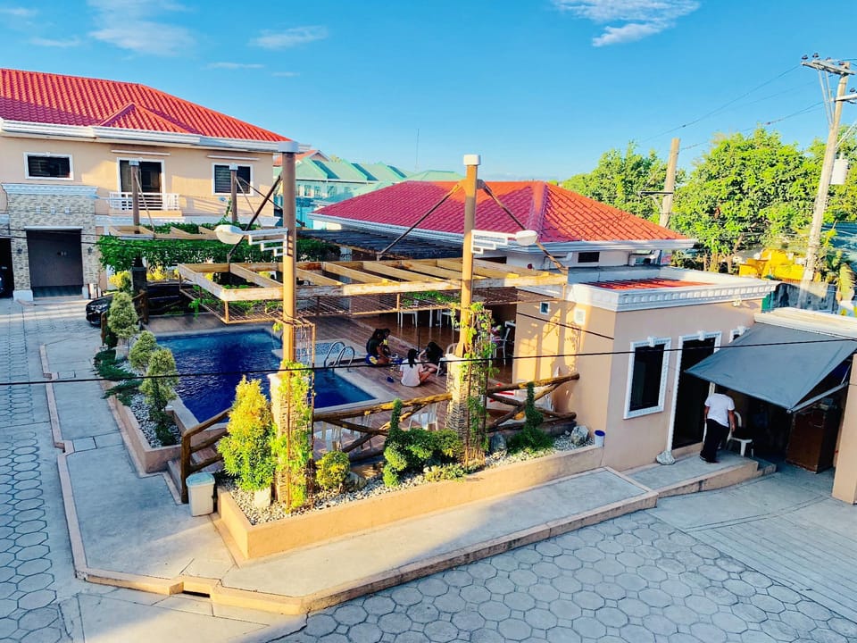 Big, Cozy and Modern Villa in Angeles near Clark Villa in Angeles