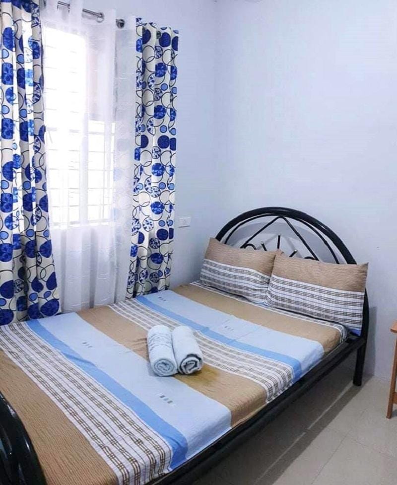 Apple Transient House Apartment in Angeles