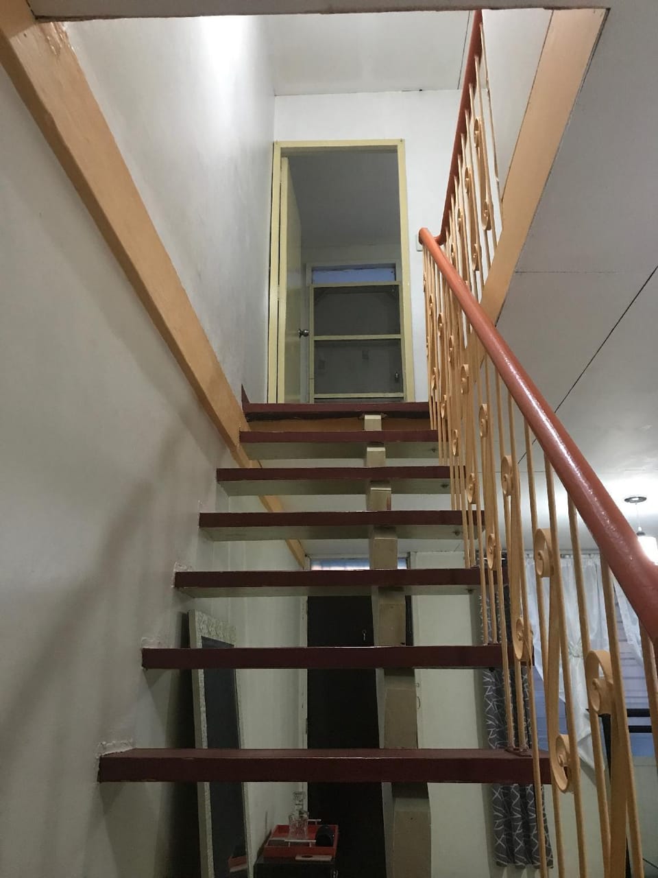  2 Bedroom w/ free Cable, NETFLIX & 100 mbps Wifi Apartment in Angeles