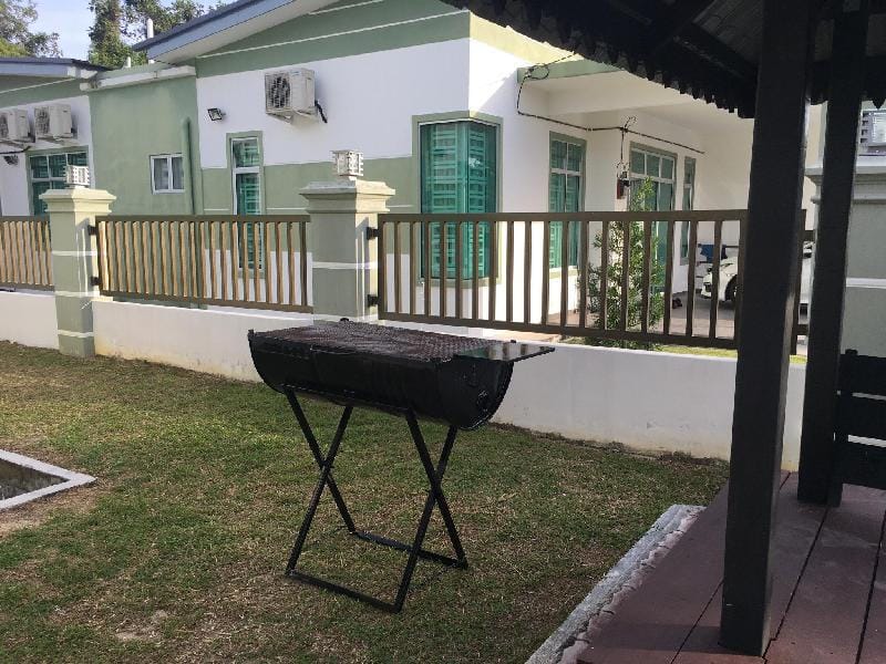 Home Stay DaFiRah-All rooms aircond / WIFI Villa in Johor