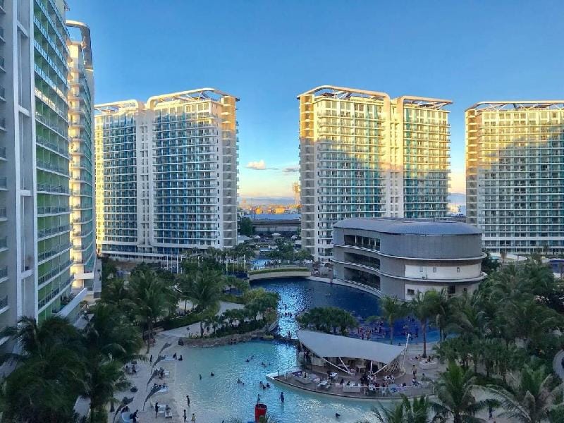 Azure Luxury Beachview 1BR Suite by VacationsPH Apartment in Pasay