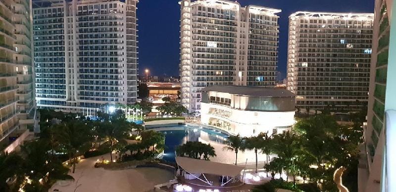 Azure Luxury Beachview 1BR Suite by VacationsPH Apartment in Pasay
