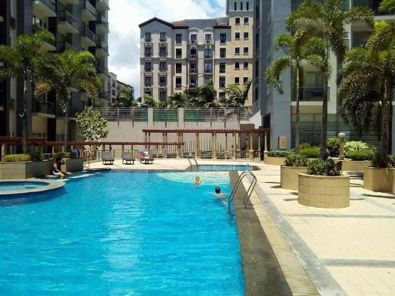 Vacation Apartment Across Manila Airport Apartment in Pasay