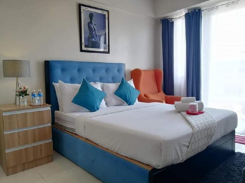 Vacation Apartment Across Manila Airport Apartment in Pasay