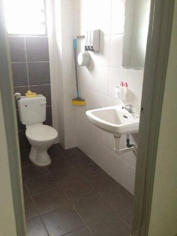 NUHA HOMESTAY SERI ISKANDAR Vacation rental in Perak Tengah District