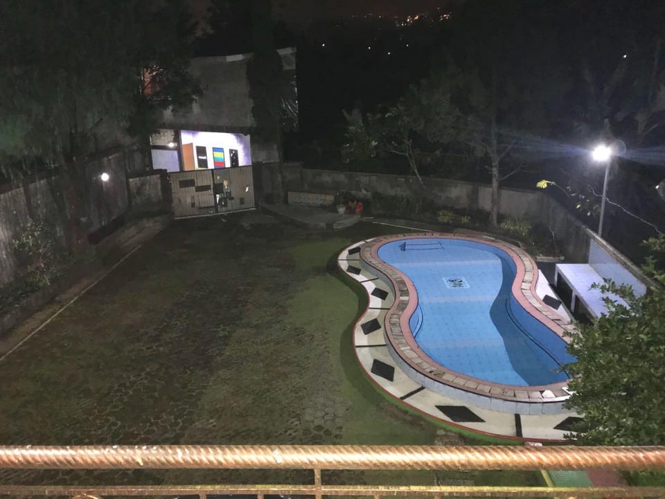 Villa Happy Villa in Cisarua
