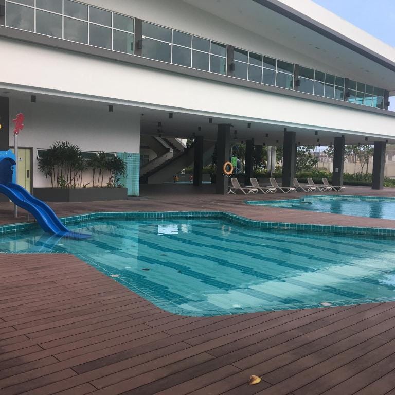 Lux Villa 5+1Rm 12-22px Wifi/Netflix/BBQ/SteamBoat Villa in Johor