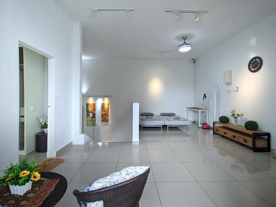 Fun Villa 4+1Rm 12-22px Wifi/BBQ/Netflix/SteamBoat Villa in Johor