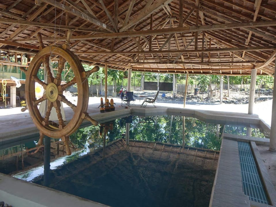 Moalboal happy bear villa  Villa in Central Visayas