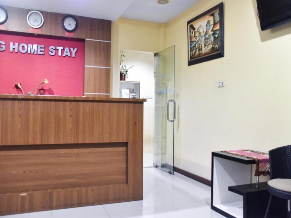 RedDoorz @ Pengayoman Panakkukang 2 Makassar Bed and Breakfast in Indonesia