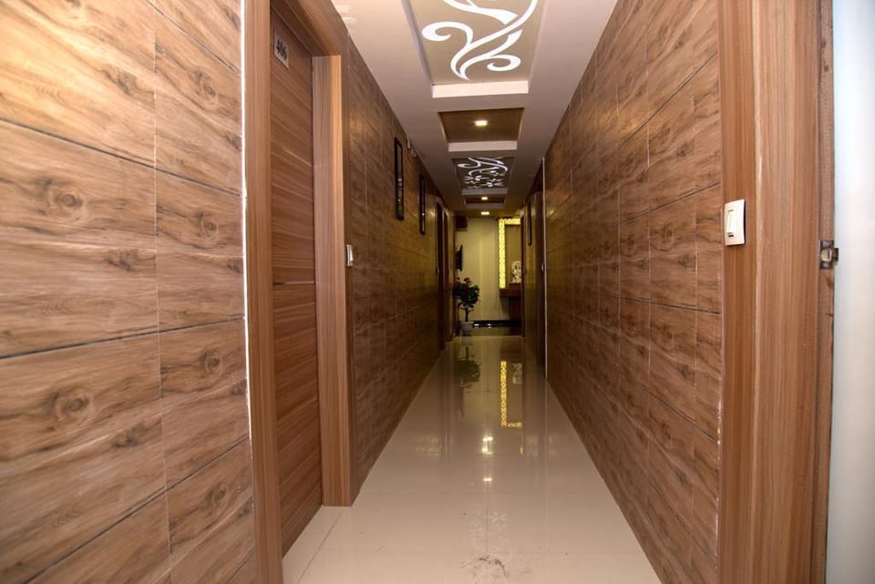 Hotel Leisure Hotel in Ahmedabad