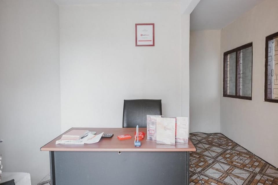 RedDoorz Syariah @ Jalan Dieng Bed and Breakfast in Indonesia