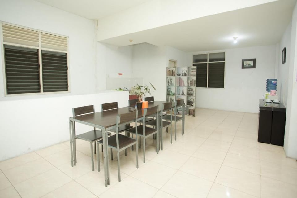 OYO 850 Lapan Lapan Hotel in Indonesia
