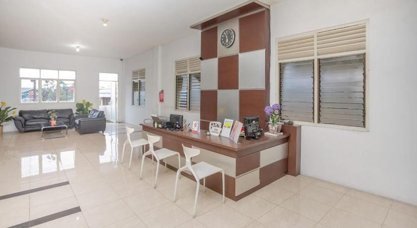 OYO 850 Lapan Lapan Hotel in Indonesia