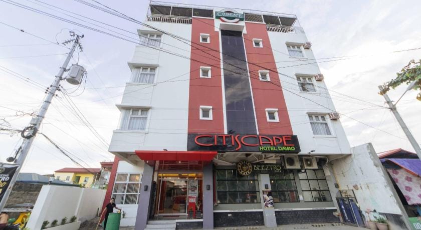 RedDoorz Plus near SM Lanang Davao Hotel in Davao City