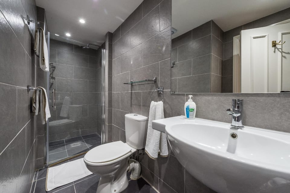 Chic Apartment-12 Minutes to Central London! Apartment in London