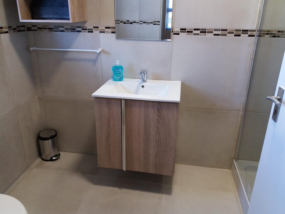 Flamingo Palms- 1 Bedroom Apartment with Views Apartment in Cape Town