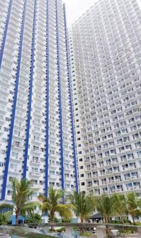 Jazz Residences - Classy Spacious Room WifiNetflix Apartment in Makati