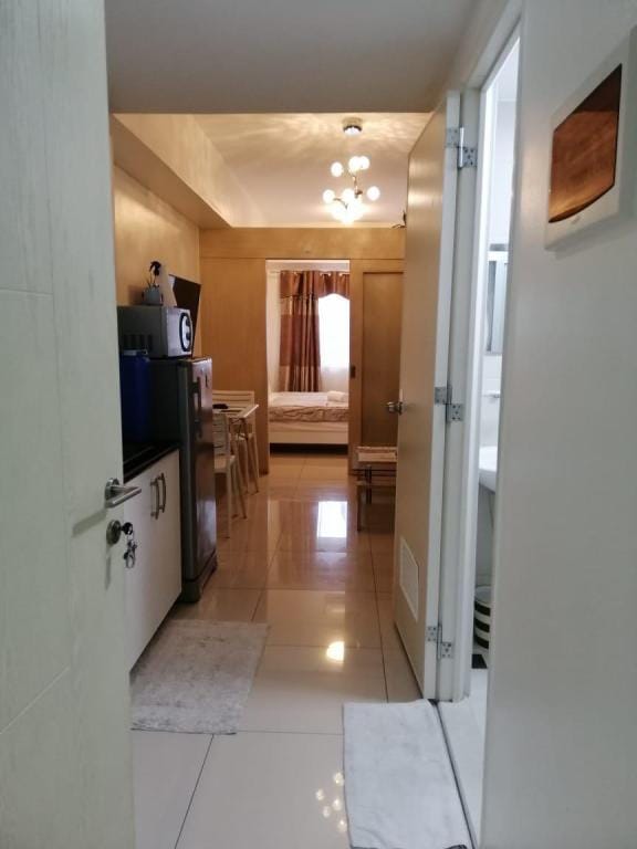 Jazz Residences - Classy Spacious Room WifiNetflix Apartment in Makati