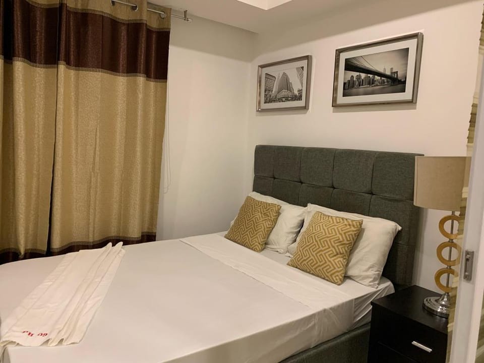 Danick  cozy staycation Apartment in Las Pinas