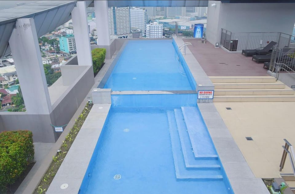 Rustic Rental w/Netflix Vinia Residence Trinoma Qc Apartment in Quezon City